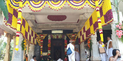 Sharadamba Pushpa Seva